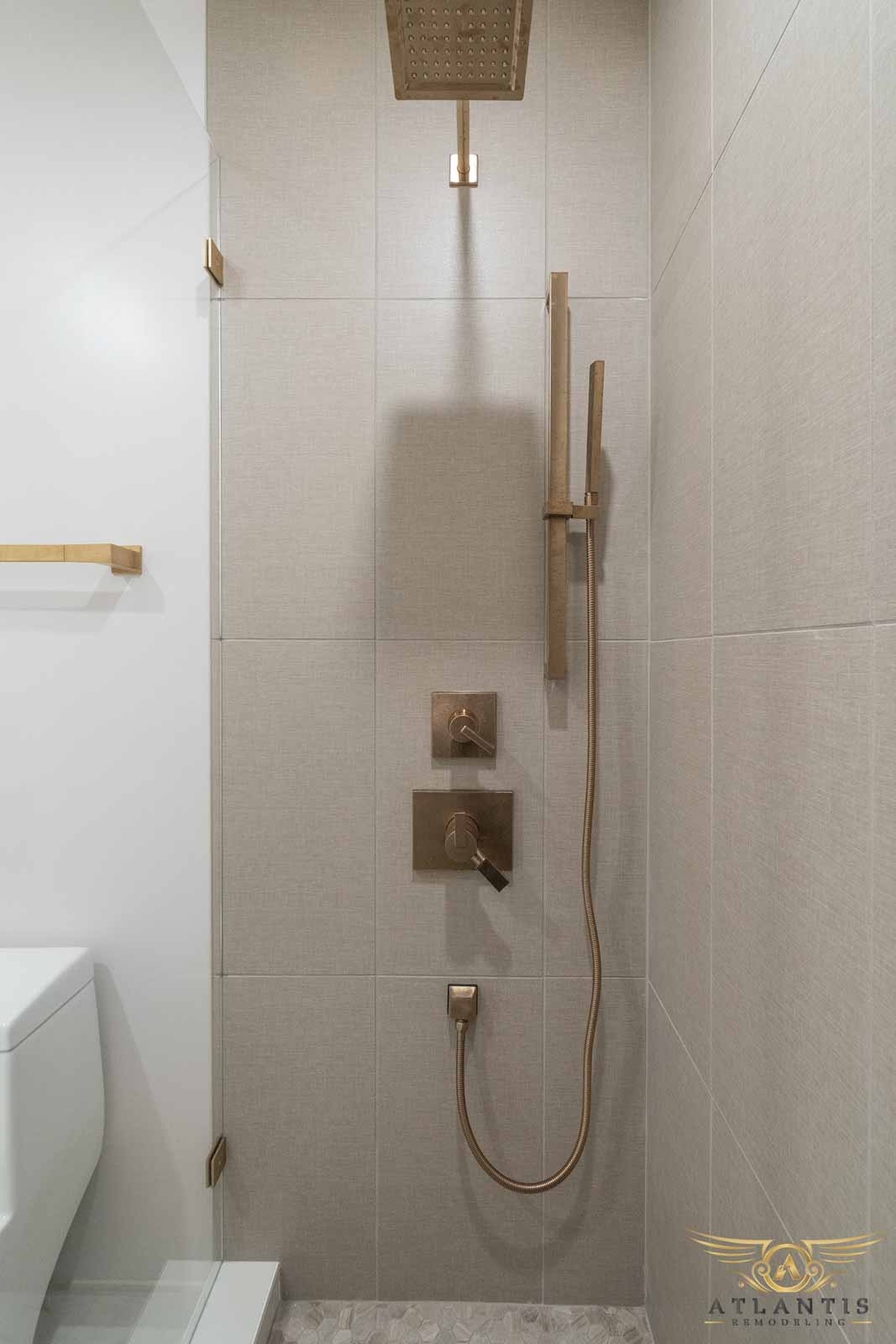 Beverly's Bathroom - Photo 3